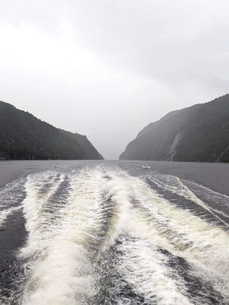 Das Kielwasser von hinten